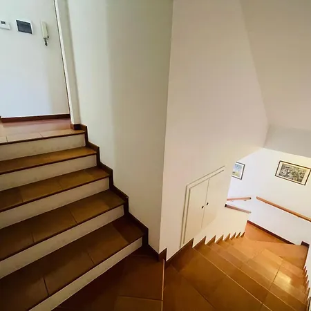 - Castelli Guest house *